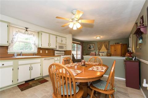 202 Bayberry Rd, Woonsocket, RI 02895 photo 10