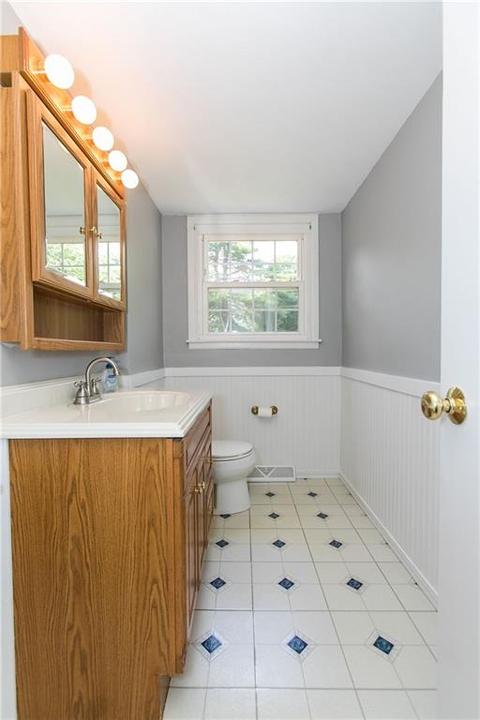 202 Bayberry Rd, Woonsocket, RI 02895 photo 9