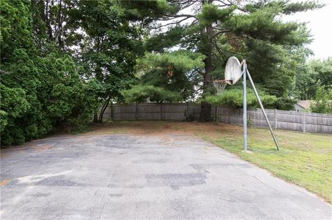 202 Bayberry Rd, Woonsocket, RI 02895 photo 5