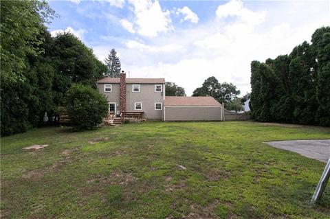 202 Bayberry Rd, Woonsocket, RI 02895 photo 3