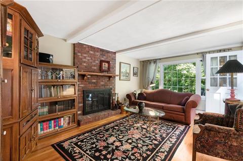 99 Stubtoe Dr, Warwick, RI 02886 photo 13