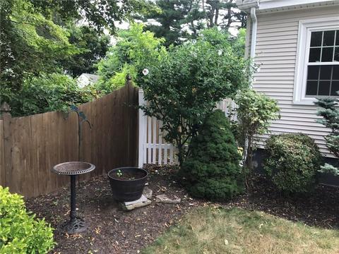 235 Becker Ave, Riverside, RI 02915 photo 2