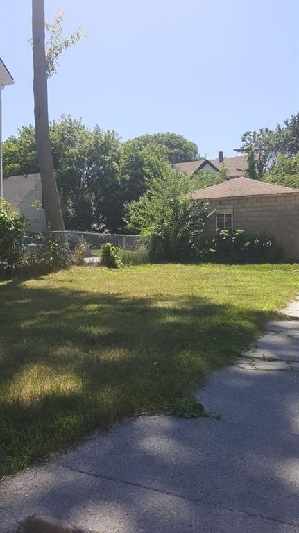 225 Willow St, Woonsocket, RI 02895 photo 2