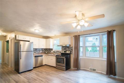 148 Lloyd Ave, Warwick, RI 02889 photo 10