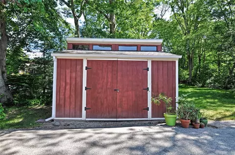 10 Arthur Ave, Warren, RI 02885 photo 11