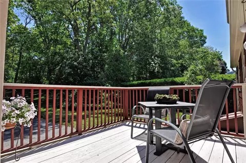 10 Arthur Ave, Warren, RI 02885 photo 10