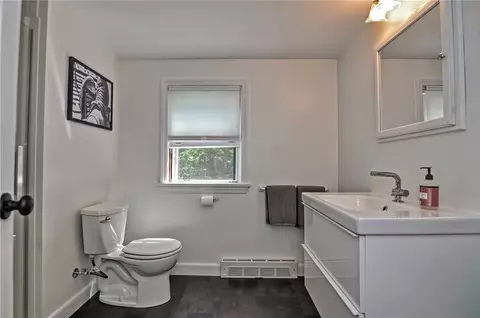 10 Arthur Ave, Warren, RI 02885 photo 25