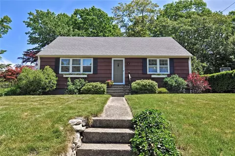 10 Arthur Ave, Warren, RI 02885 photo 2