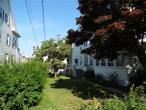 14 Spruce St, Westerly, RI 02891 photo 4
