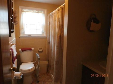 9 Centre St, Coventry, RI 02816 photo 6