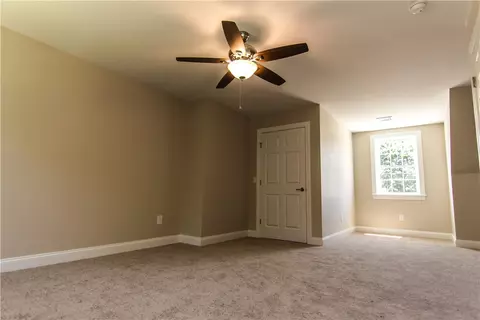 342 Logee St, Woonsocket, RI 02895 photo 9