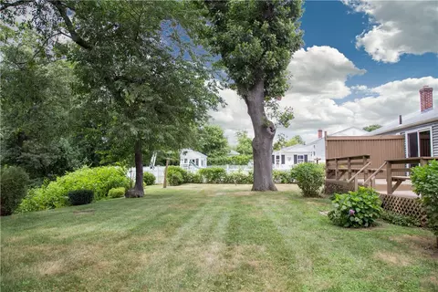 327 Hoxsie Ave, Warwick, RI 02889 photo 23