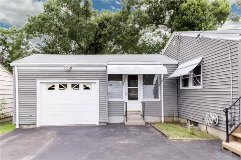 327 Hoxsie Ave, Warwick, RI 02889 photo 20