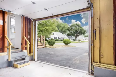 327 Hoxsie Ave, Warwick, RI 02889 photo 19
