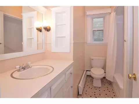 130 Constitution St, Bristol, RI 02809 photo 9