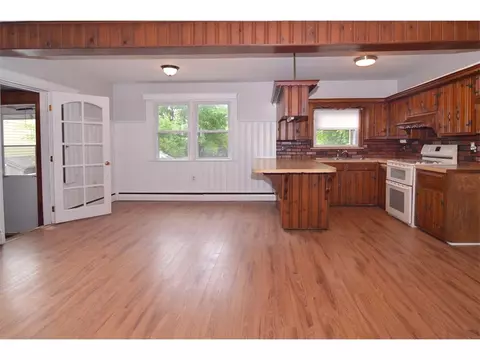 130 Constitution St, Bristol, RI 02809 photo 4
