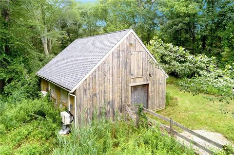 82 E Killingly Rd, Foster, RI 02825 photo 9