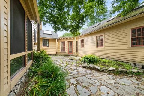 82 E Killingly Rd, Foster, RI 02825 photo 3