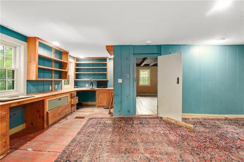 82 E Killingly Rd, Foster, RI 02825 photo 16