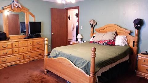 27 Barton St, Woonsocket, RI 02895 photo 15