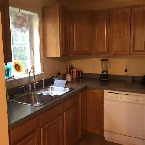 113 Steve Lopes Way, Woonsocket, RI 02895 photo 5