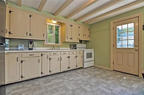 4 Arthur Ave, Warren, RI 02885 photo 4