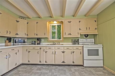4 Arthur Ave, Warren, RI 02885 photo 2