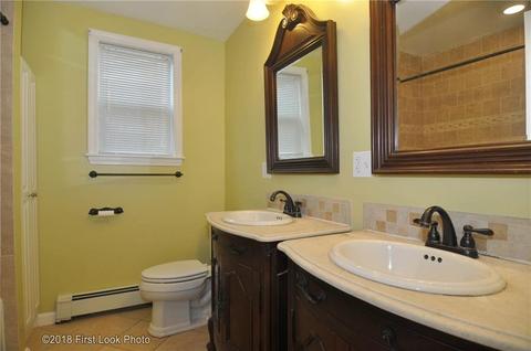 662 Park Ave, Woonsocket, RI 02895 photo 8
