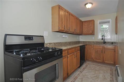 662 Park Ave, Woonsocket, RI 02895 photo 6