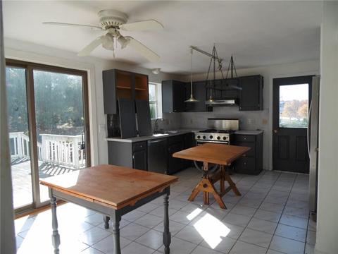 2 Blue Sky Dr, Westerly, RI 02891 photo 6