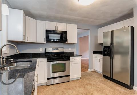 79 Warren Ave, Woonsocket, RI 02895 photo 3
