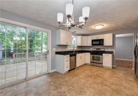 79 Warren Ave, Woonsocket, RI 02895 photo 4