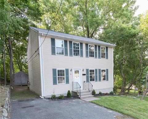 79 Warren Ave, Woonsocket, RI 02895 photo 2