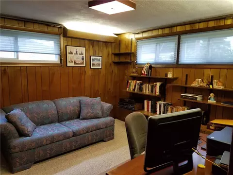 107 Cushing Rd, Warwick, RI 02888 photo 5
