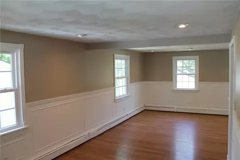 135 Lilac Ave, Woonsocket, RI 02895 photo 9