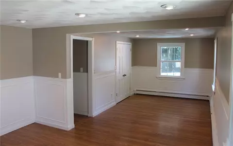 135 Lilac Ave, Woonsocket, RI 02895 photo 8