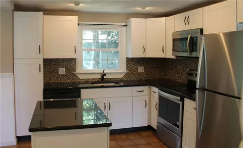 135 Lilac Ave, Woonsocket, RI 02895 photo 5