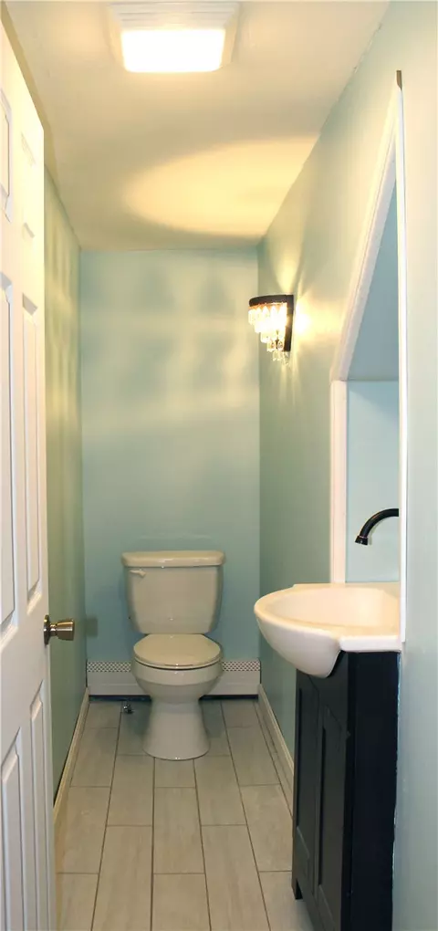135 Lilac Ave, Woonsocket, RI 02895 photo 16
