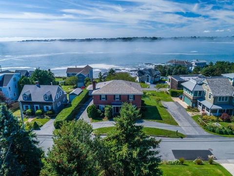 233 Tuckerman Ave, Middletown, RI 02842 photo 1