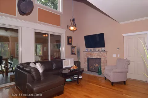 140 Hamburger Rd, Coventry, RI 02816 photo 4