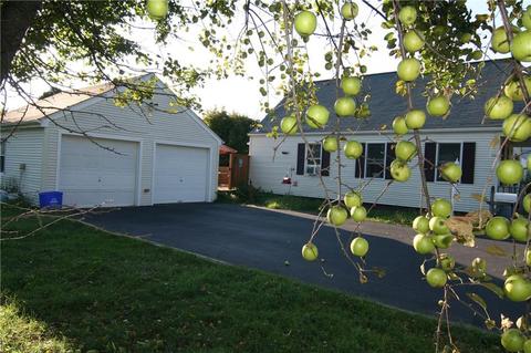 298 Read Ave, Coventry, RI 02816 photo 2