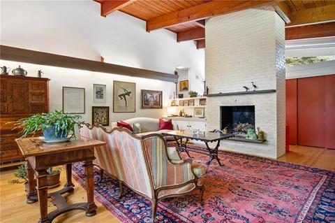 79 Love Ln, Warwick, RI 02886 photo 4