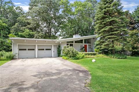 79 Love Ln, Warwick, RI 02886 photo 1