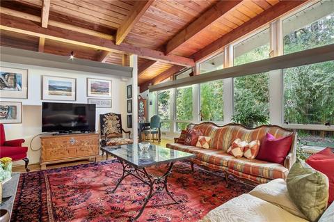 79 Love Ln, Warwick, RI 02886 photo 3