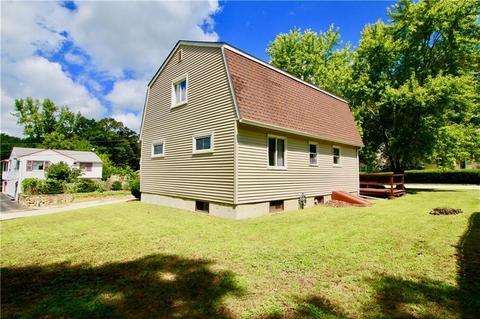 2 Ichabod Ln, Westerly, RI 02891 photo 3