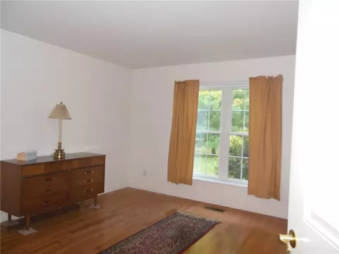 4 Schilke Dr, Westerly, RI 02891 photo 10