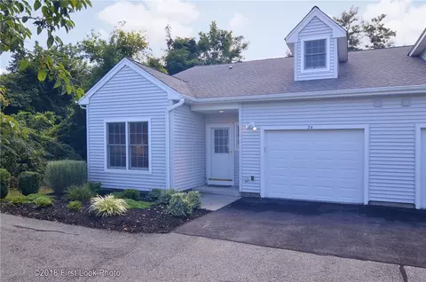 919 Bay St #24, Fall River, MA 02724 photo 1