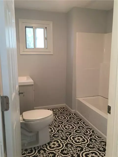 264 Diamond Hill Rd, Woonsocket, RI 02895 photo 7