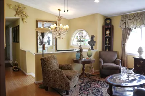 33 Step Cir, Warwick, RI 02889 photo 5