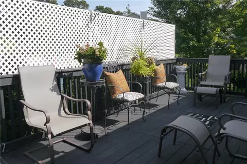 33 Step Cir, Warwick, RI 02889 photo 9
